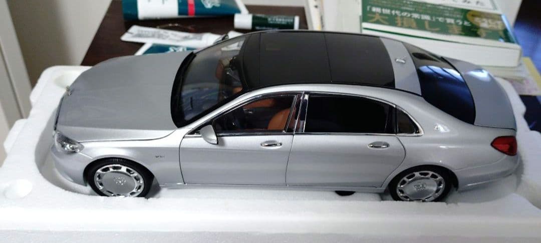 Almost Real 1/18 マイバッハ S600 オールモストリアル