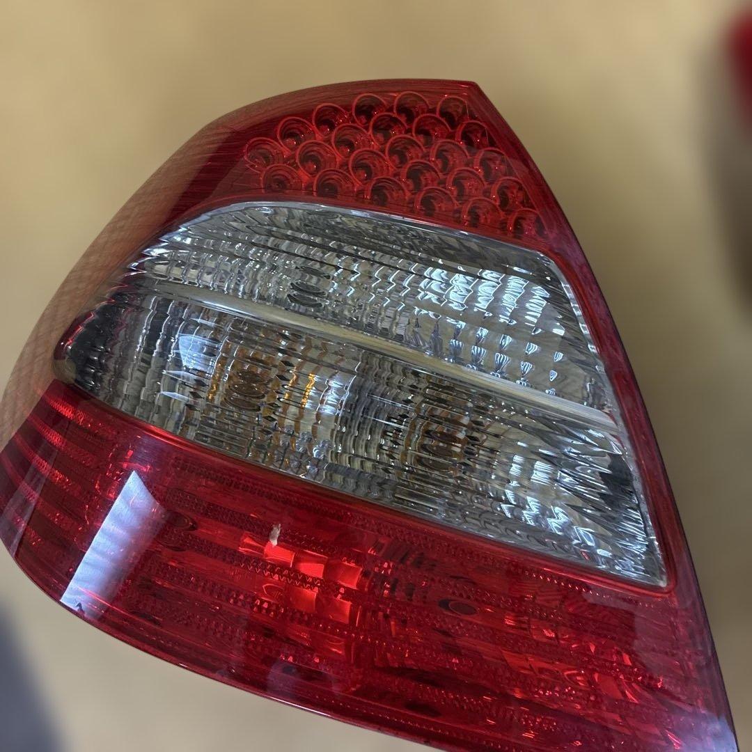 ベンツ　w211 後期　テールランプ リアランプ　Eクラス