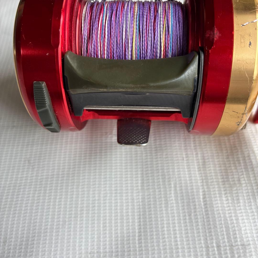 オクマ タイタニック レッドアイシス 400 リール 釣り具