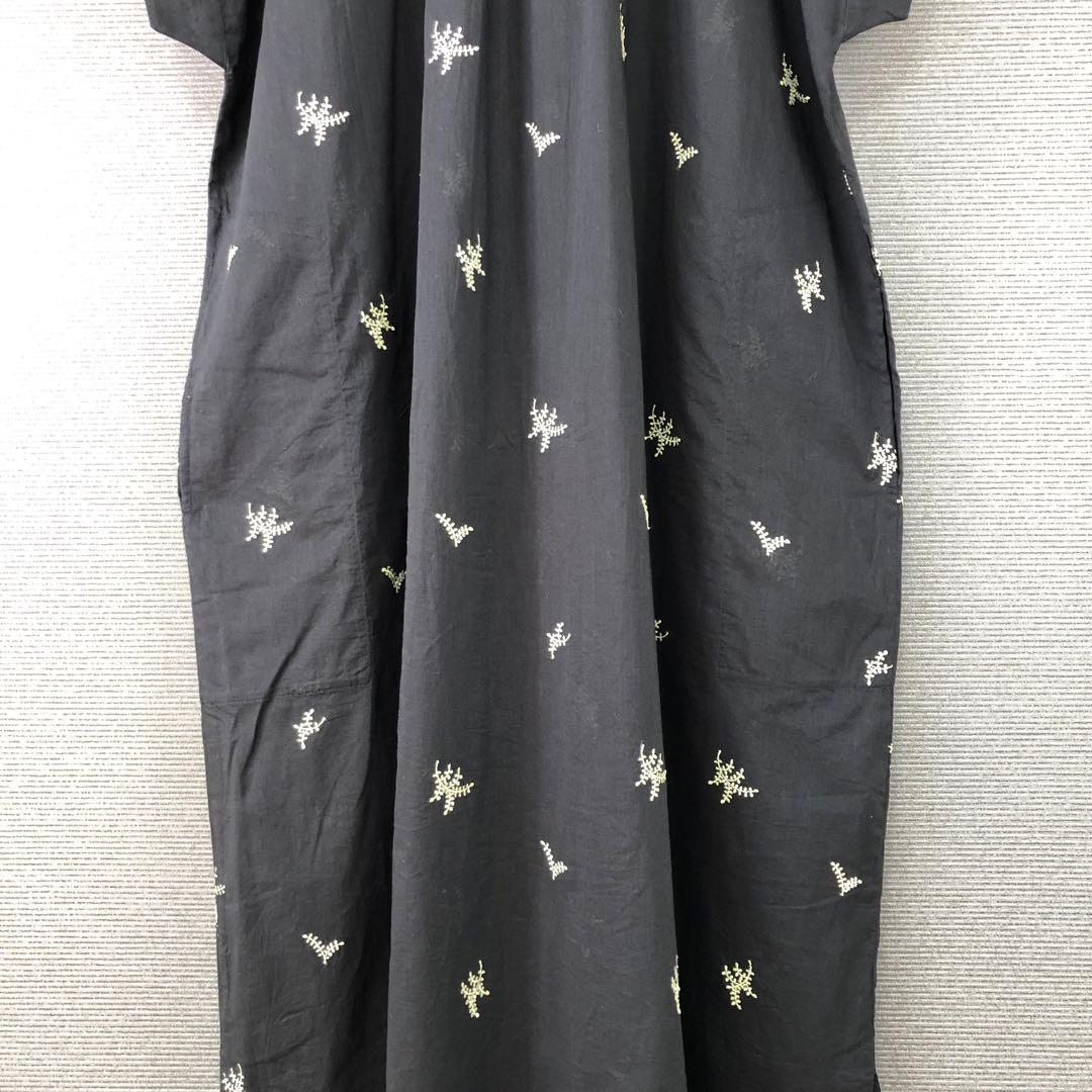 未使用品 ヌキテパ コットンボイルドットリーフ刺繍シャツドレス F ブラック
