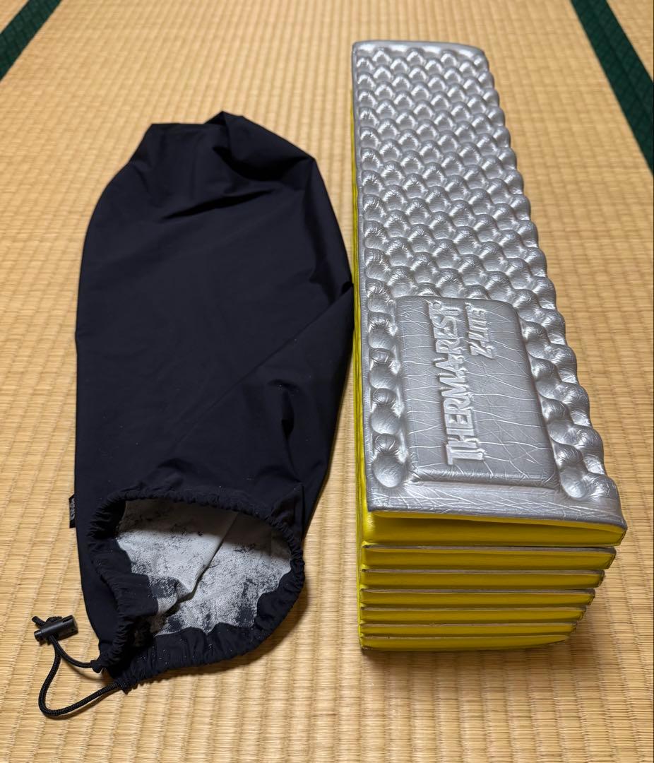 アウトドアマット サーマレスト Zライト ソル R シルバー×レモン　収納袋付