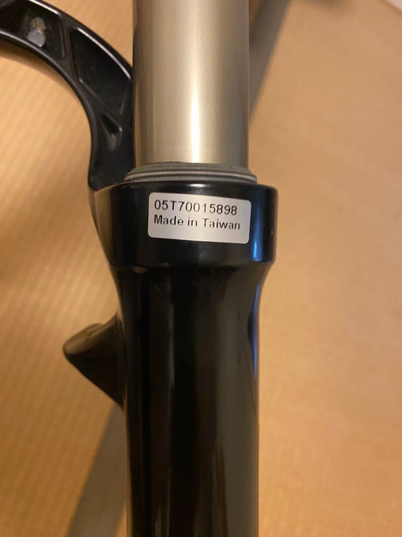 RockShox Reba SL 26インチ　サスフォーク