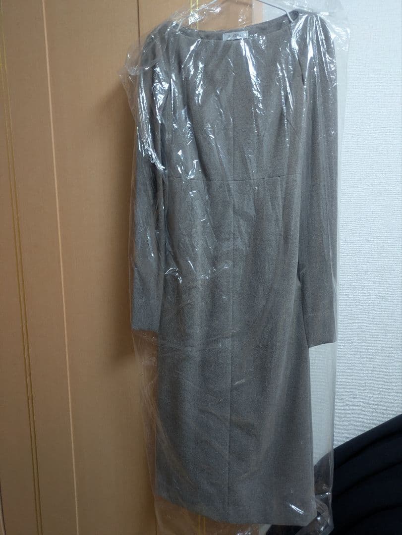 【試着のみ】laubeblanc Narrow line Cape Dress