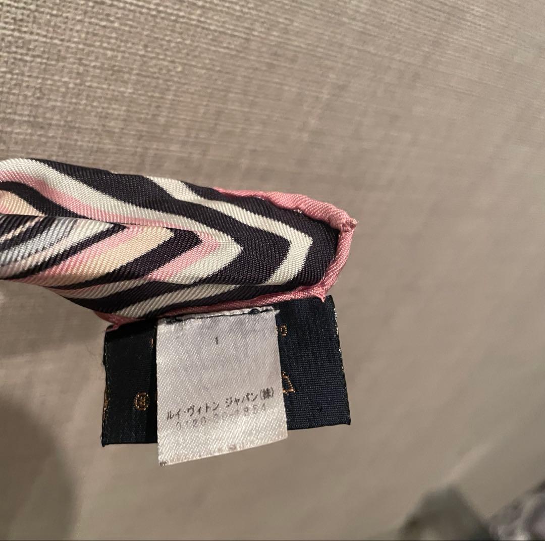 期間限定値下げ‼️【美品】ルイヴィトンスカーフカレ モノグラムピンクホワイトシルク