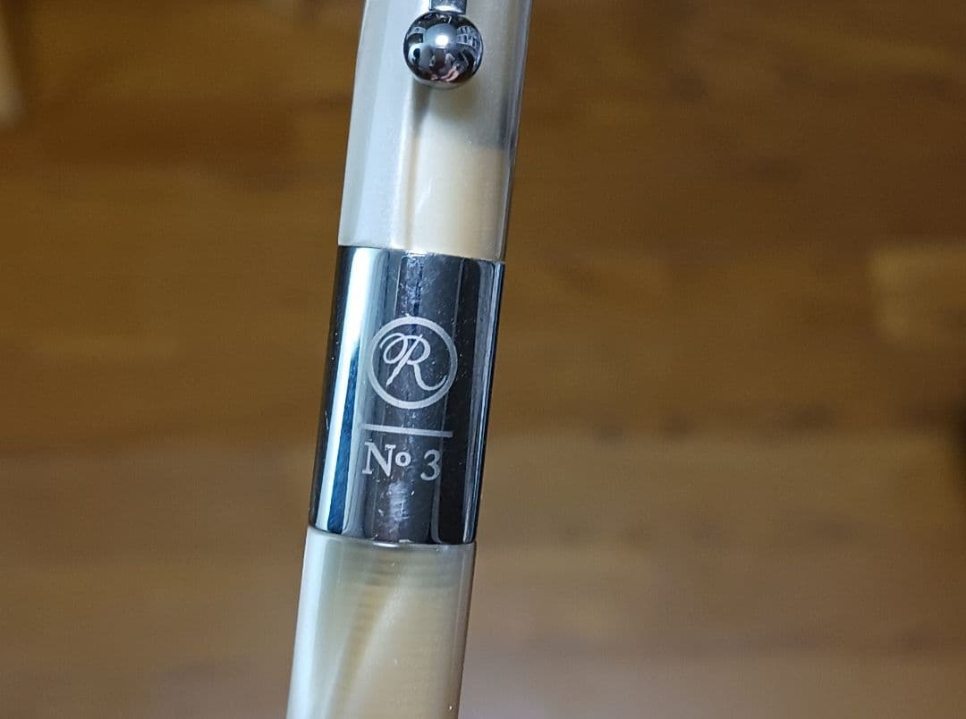 ロメオ ROMEO No.3 ボールペン 細軸1.1mmイタリアンベージュ伊東屋