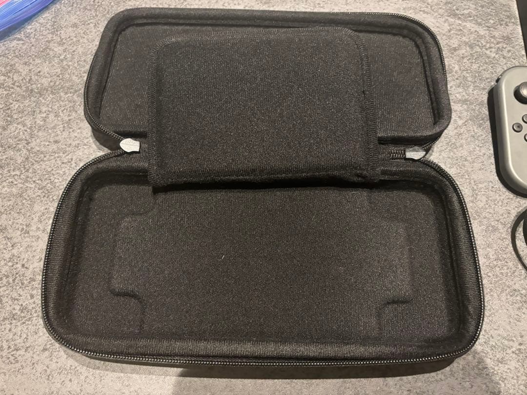【純正】【箱なし】Nintendo Switch