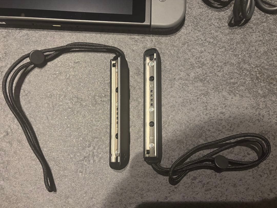 【純正】【箱なし】Nintendo Switch