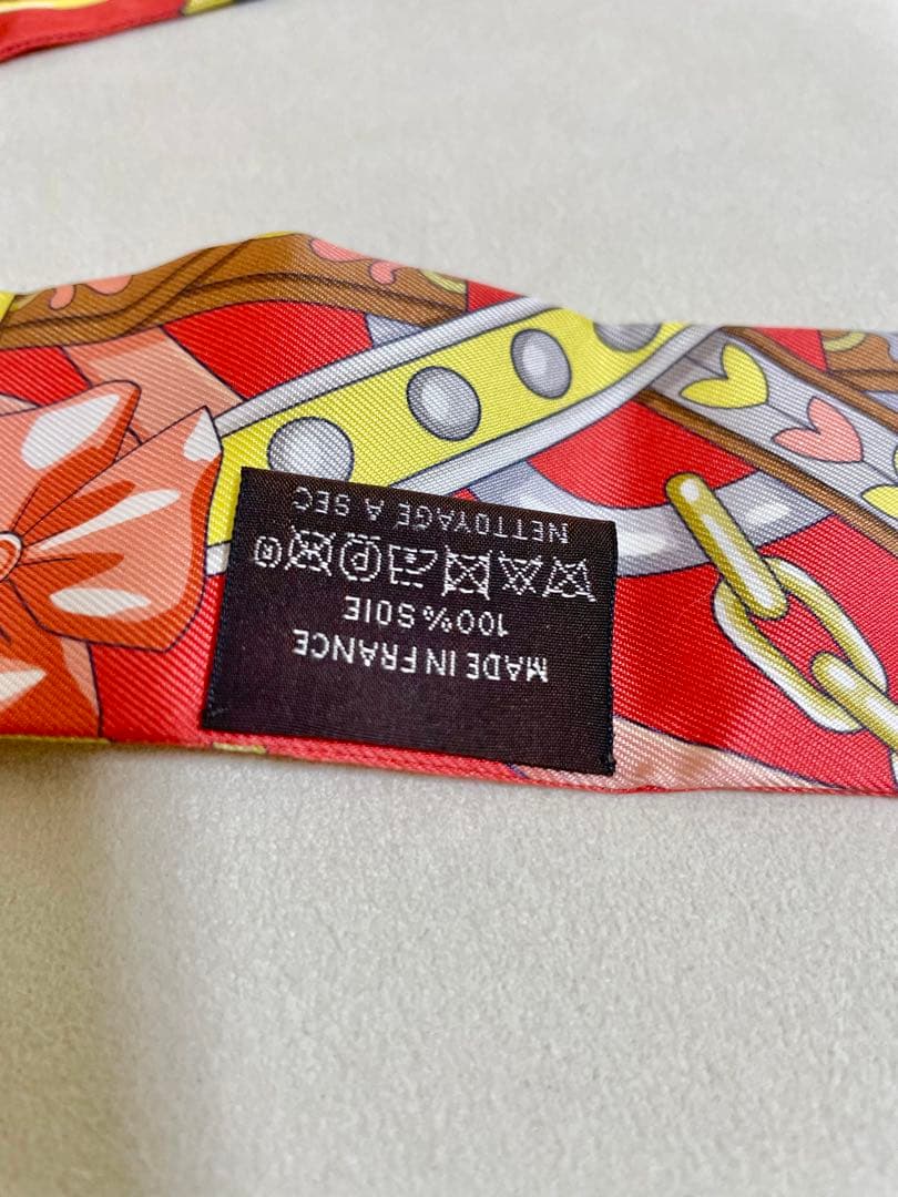 エルメス　ツイリー アルネドゥクール 未使用　スカーフ　シルク