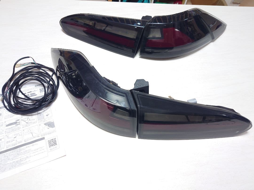 kouseiさん専用カローラクロス専用LEDシーケンシャルテールランプウインカー