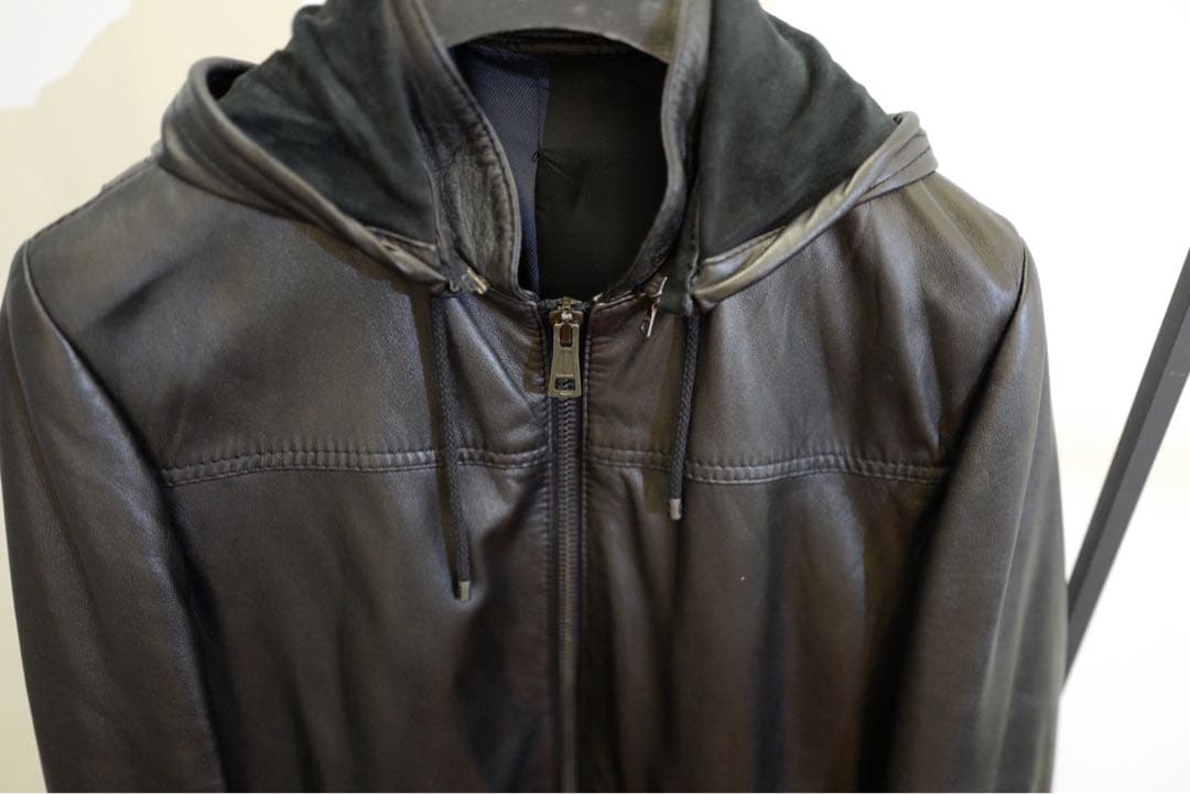 BALENCIAGAブラックレザー フード付きジャケット