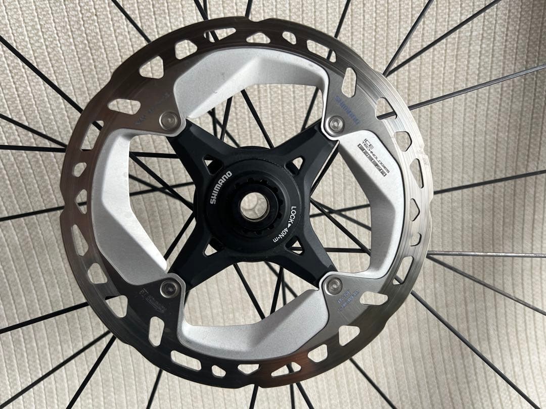 カーボンホイール DTSWISS ARC1400