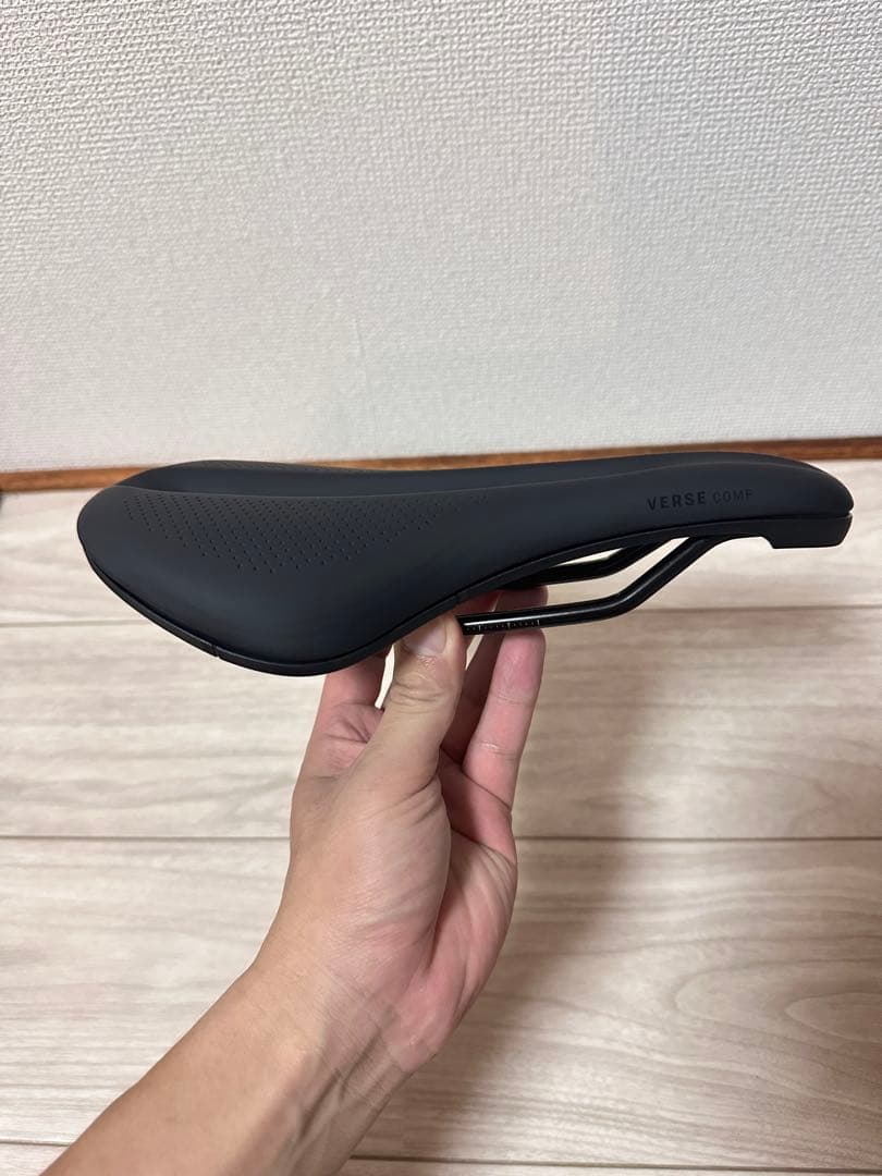【新品】TREK Bontrager Verse Comp サドル 145mm