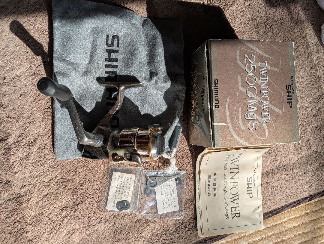 Shimano Twin Power 2500MGs スピニングリール