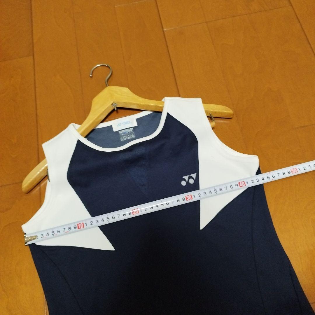 YONEX　ノースリーブシャツ Mサイズ　ネイビー　ゲームシャツ