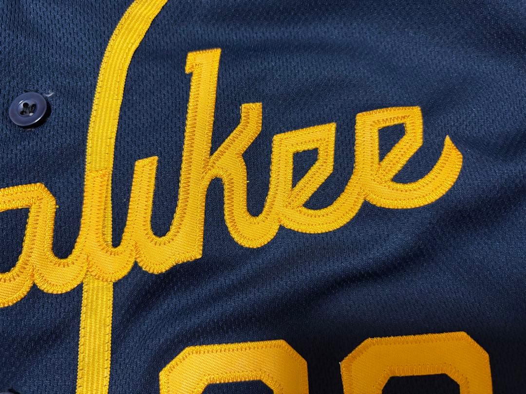 MLB ミルウォーキー ブルワーズ クリスチャン イエリッチ　ユニフォーム