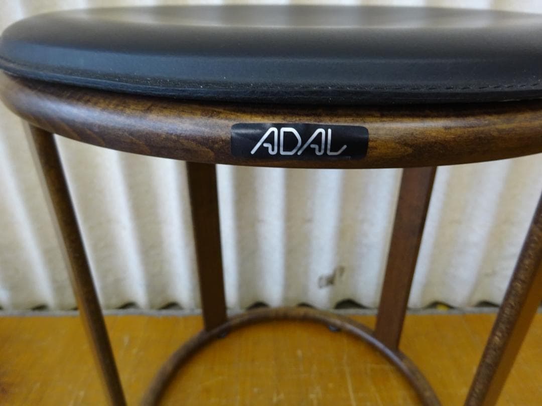ADAL/アダル　軽量　スツール　木製　丸椅子　ラウンドスツール　美品　②