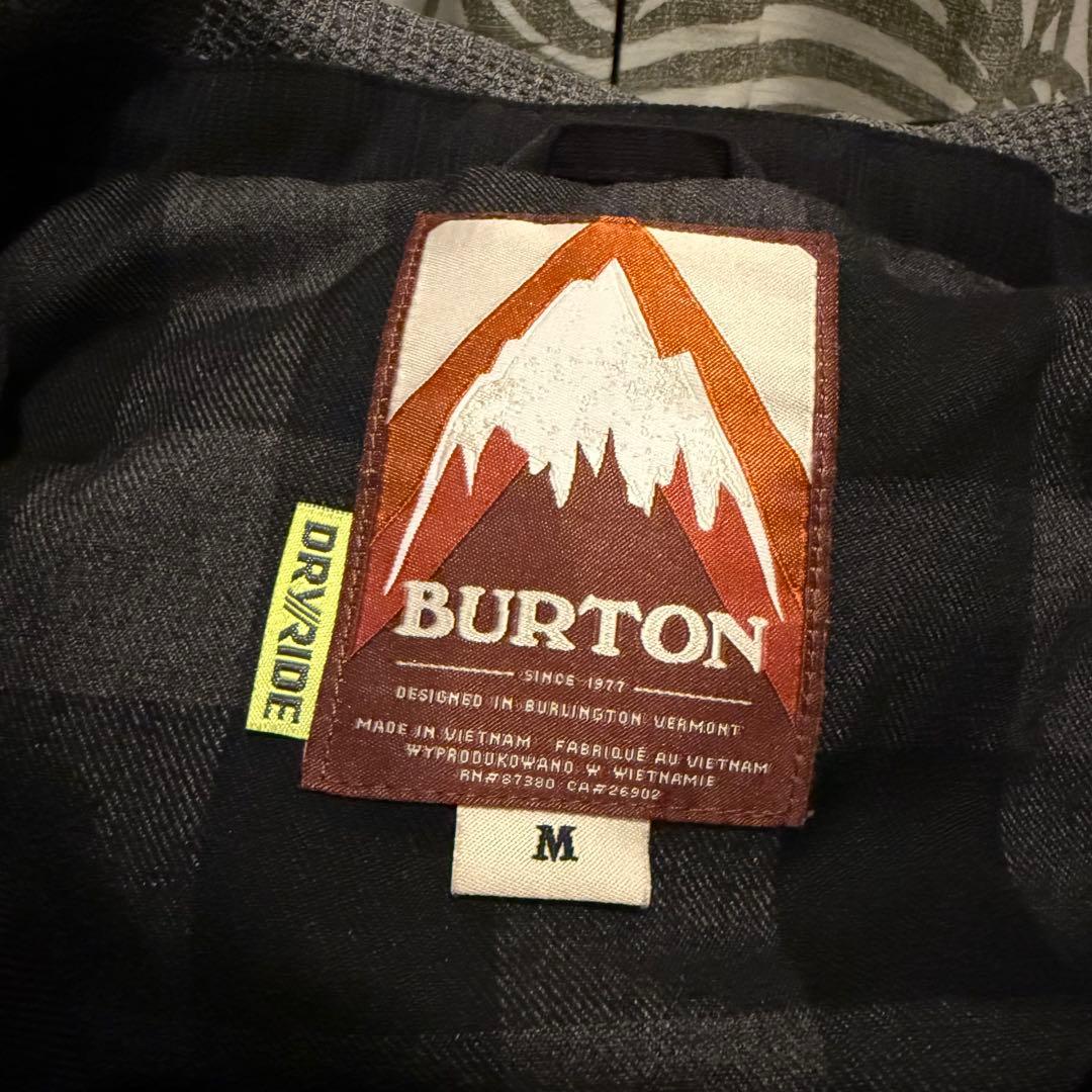 BURTON　スノーボードウェア　Mサイズ