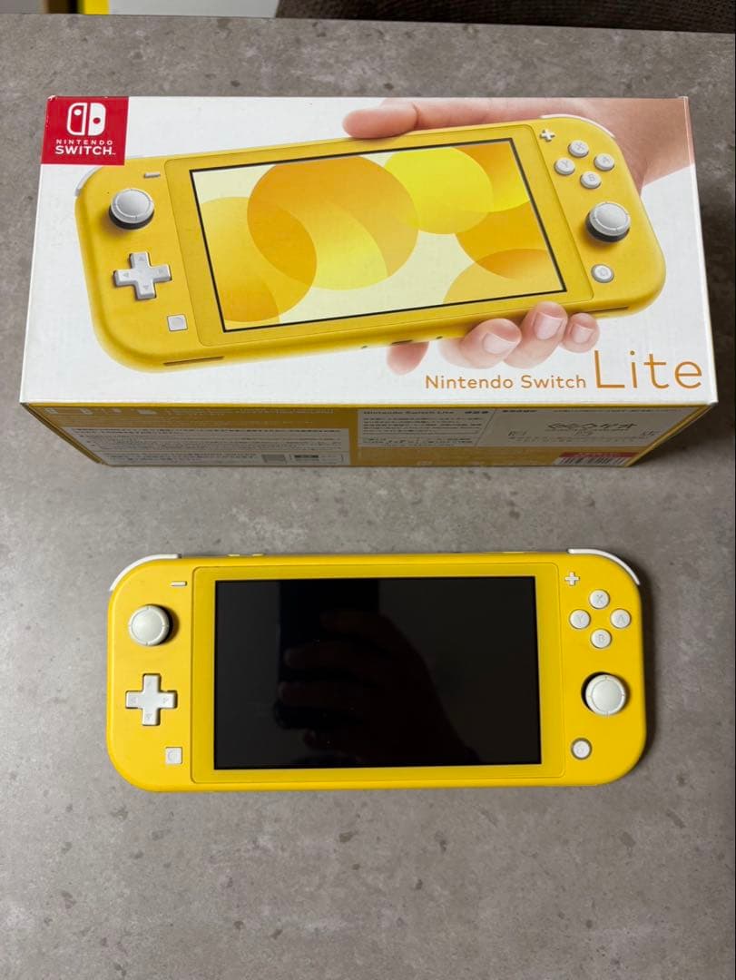 Nintendo Switch Lite イエロー 元箱付き