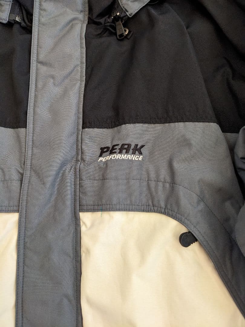 Peak Performance　スノージャケット Ｍサイズ