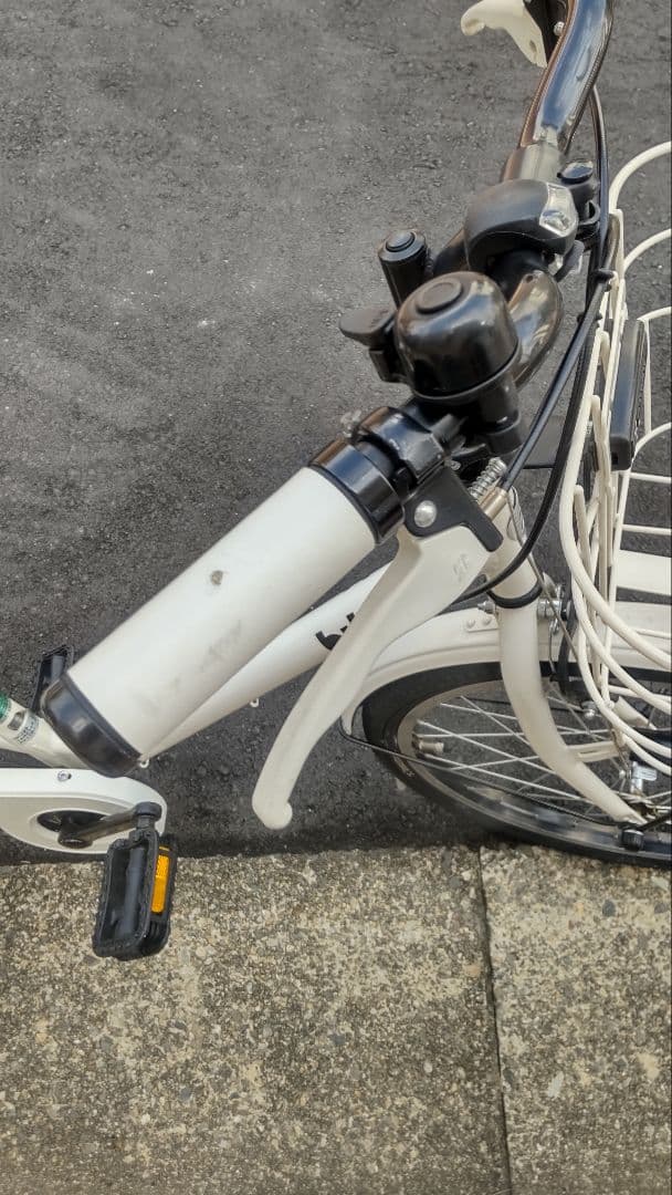 bikke 子供用自転車 ホワイト 前面バスケット付き 22インチ