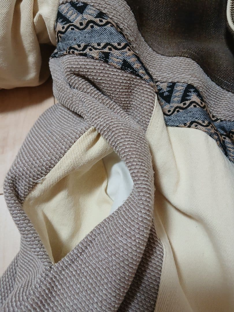 【最終価格です】チャイハネ☆ジプレフードMen'sコート