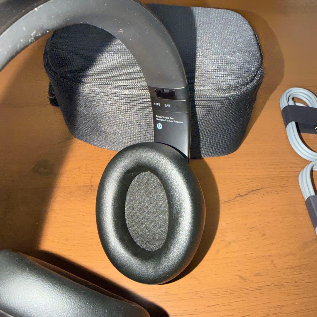 Beats Studio Pro ブラック