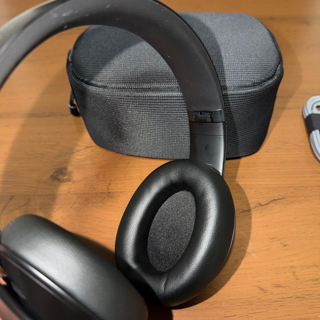 Beats Studio Pro ブラック