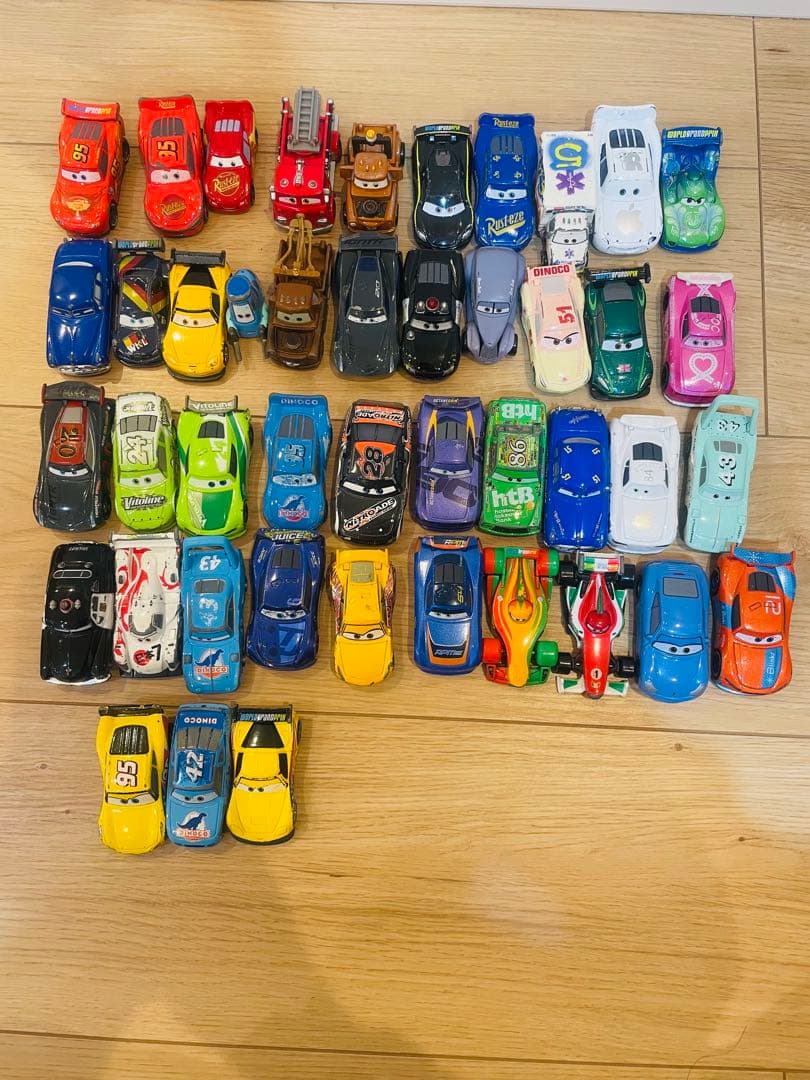 トミカ　カーズ 43台