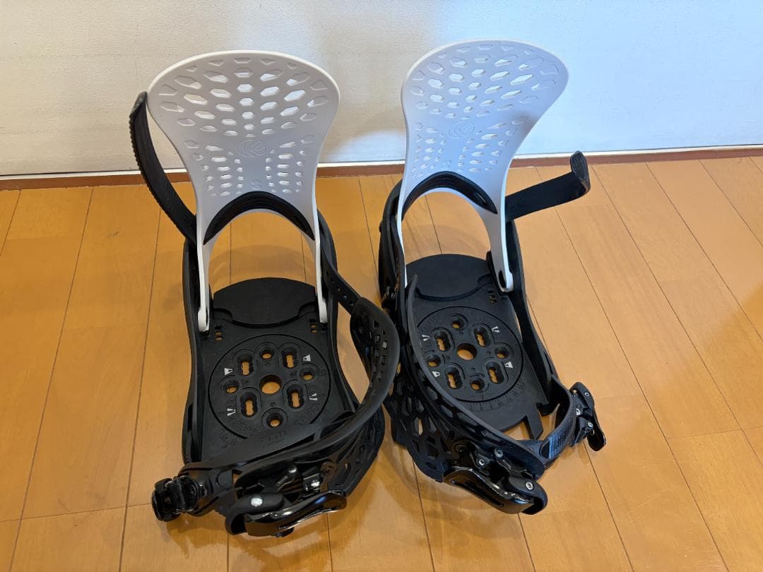 FLUX PR ビンディング White Mサイズ