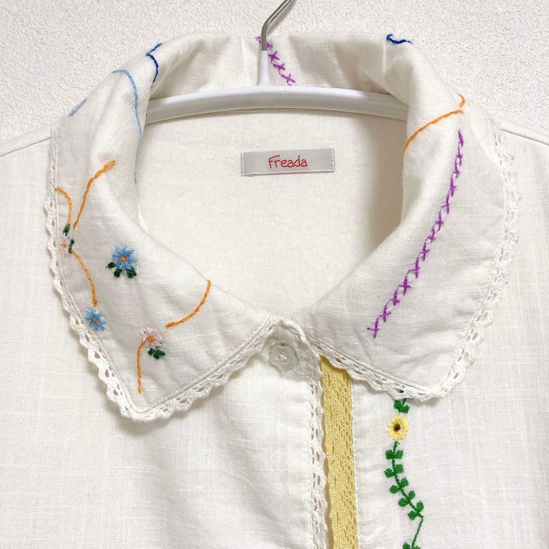 2025✨ Freada　アンブレラヨーク刺繍シャツジャケット　F　花柄　白