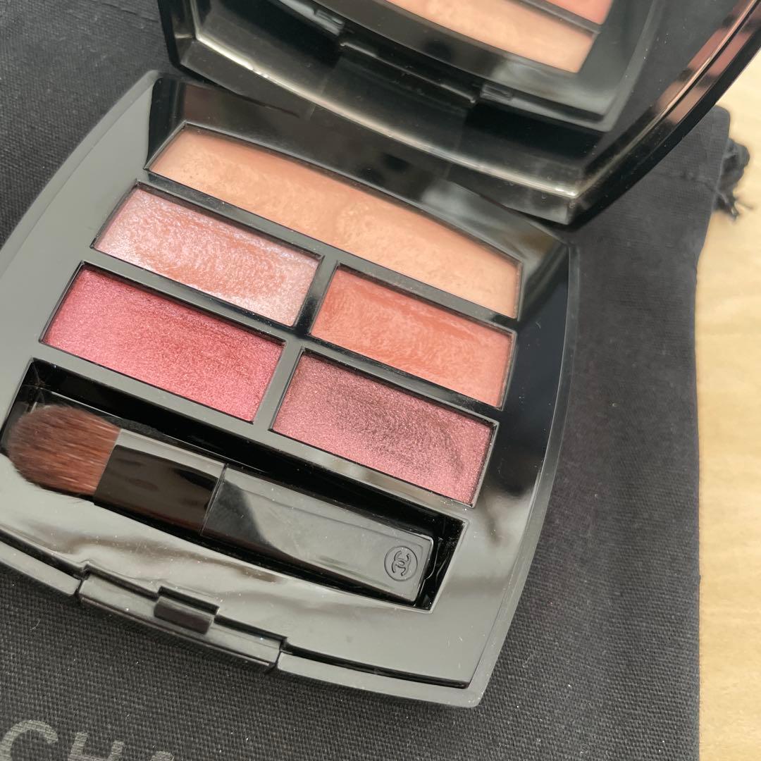 【値下げ】CHANEL LES BEIGES アイシャドウパレット　クール