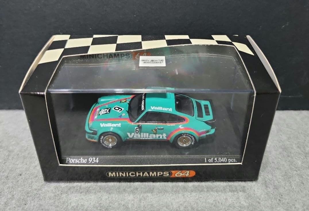 ミニチャンプス　1/64スケール ポルシェ（５台セット）
