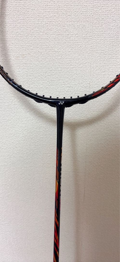 YONEX バドミントンラケット 黒赤