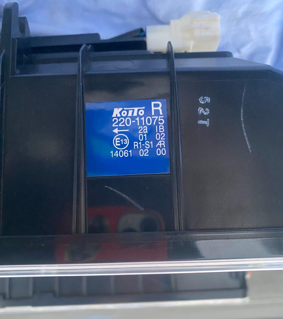 オール LED テールランプ テールライト 3連タイプ ノーマルターン 24V車