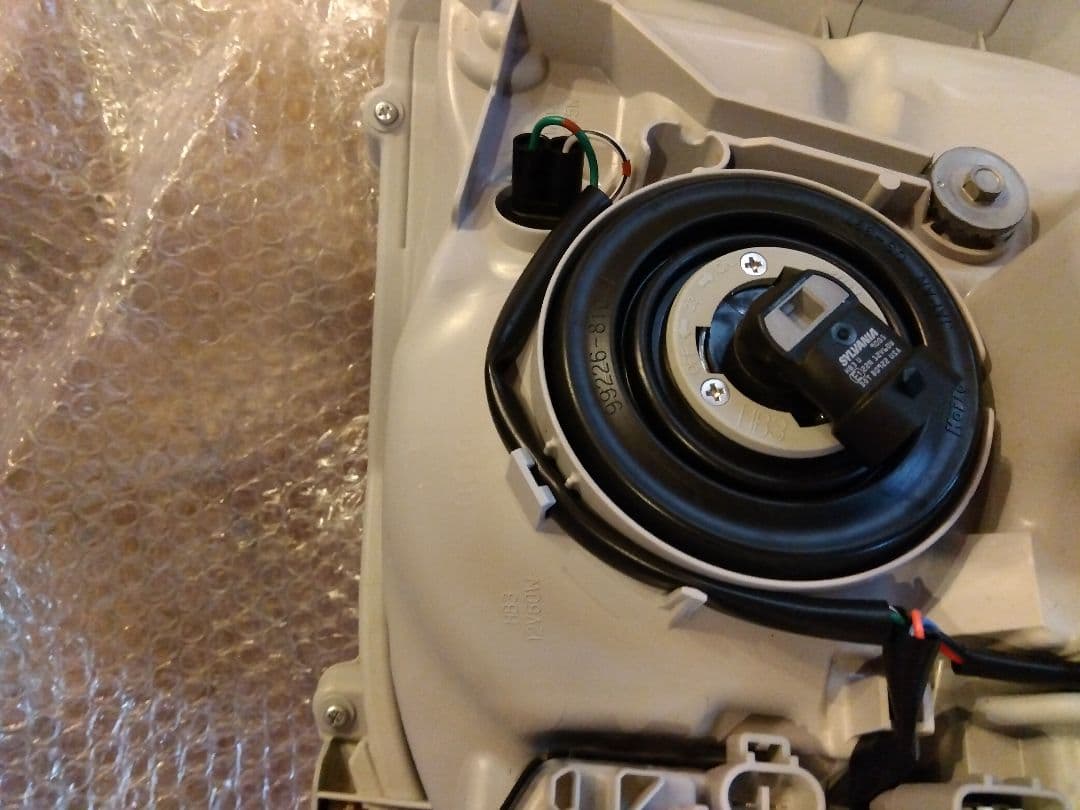 ハイエース　スーパー GL アースカラーパッケージ LED ヘッドライト新車外し
