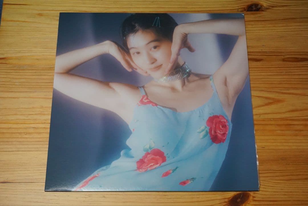 ＜完全生産限定盤＞LP「ガラパゴス」水曜日のカンパネラ（コムアイ）
