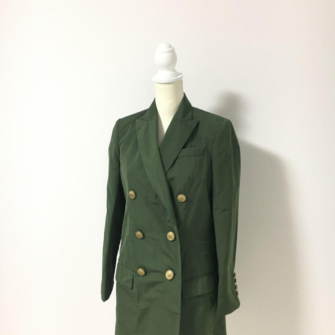 近年美品　BRUNELLO CUCINELLI ブルネロクチネリ　コート