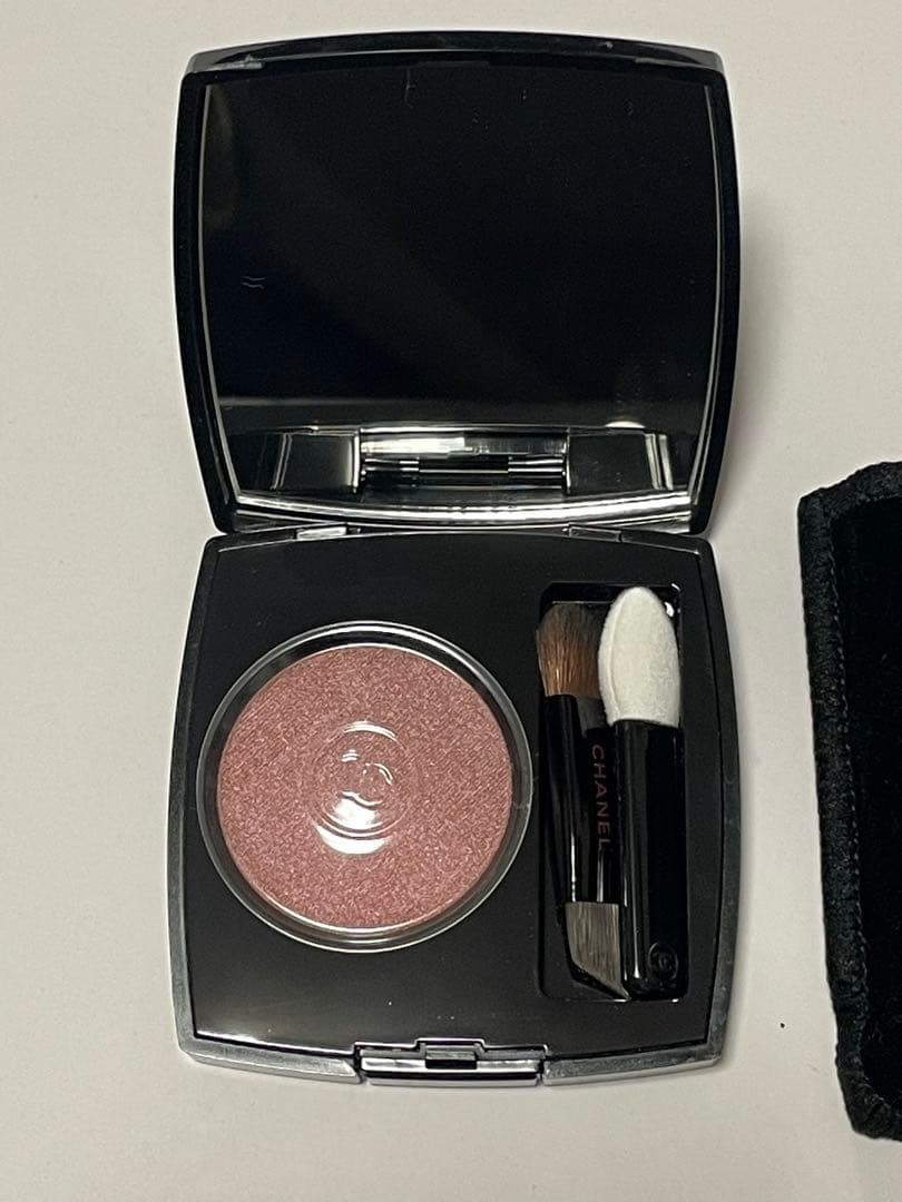 シャネル CHANEL オンブル エサンシエル　267 ブラン ローズ　限定