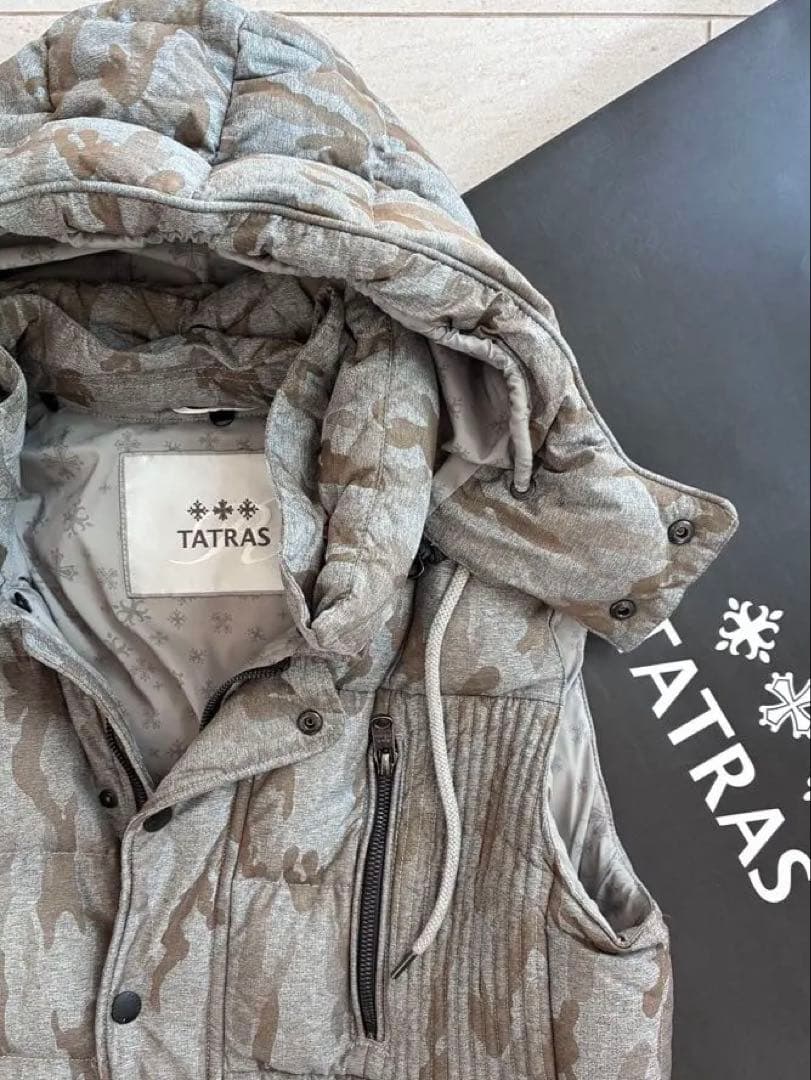 TATRAS✴︎R line✴︎最上位アールライン フード付カモフラ柄ダウンベストL