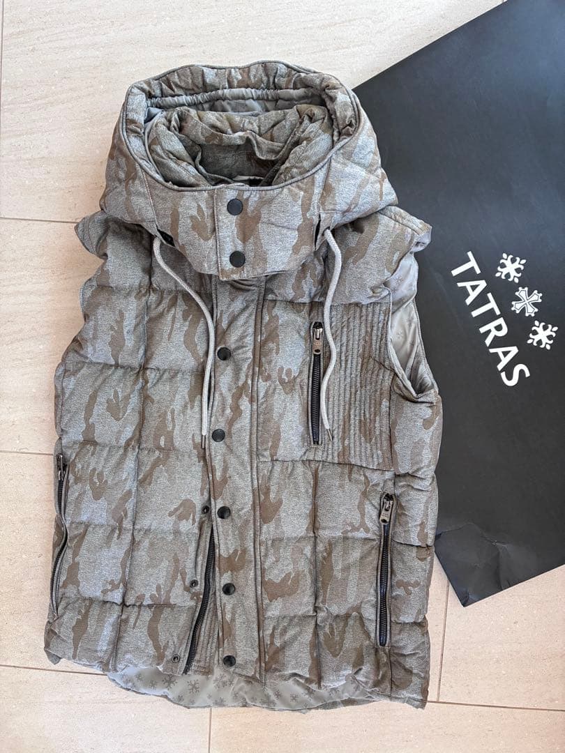 TATRAS✴︎R line✴︎最上位アールライン フード付カモフラ柄ダウンベストL