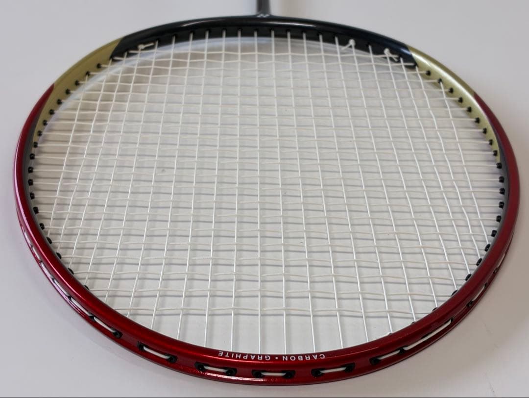 美品 YONEX バドミントンラケット Carbonex GR 50