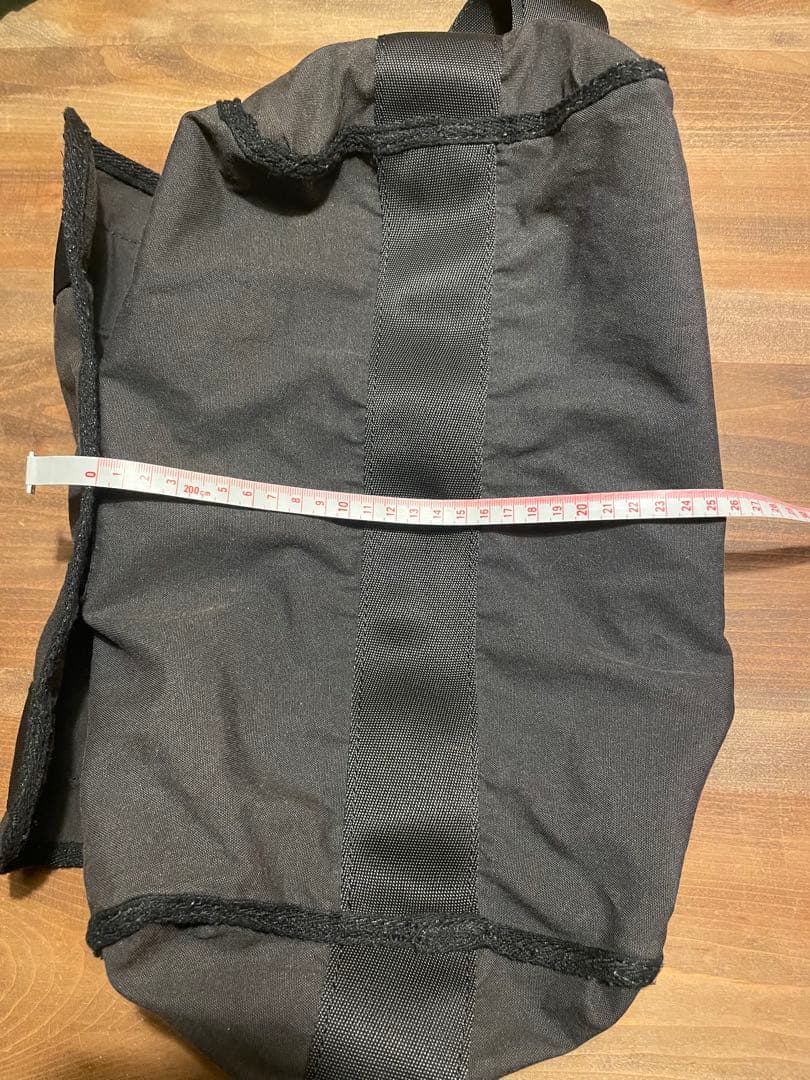 MARC BY MARC JACOBS ブラックメッセンジャーバッグ