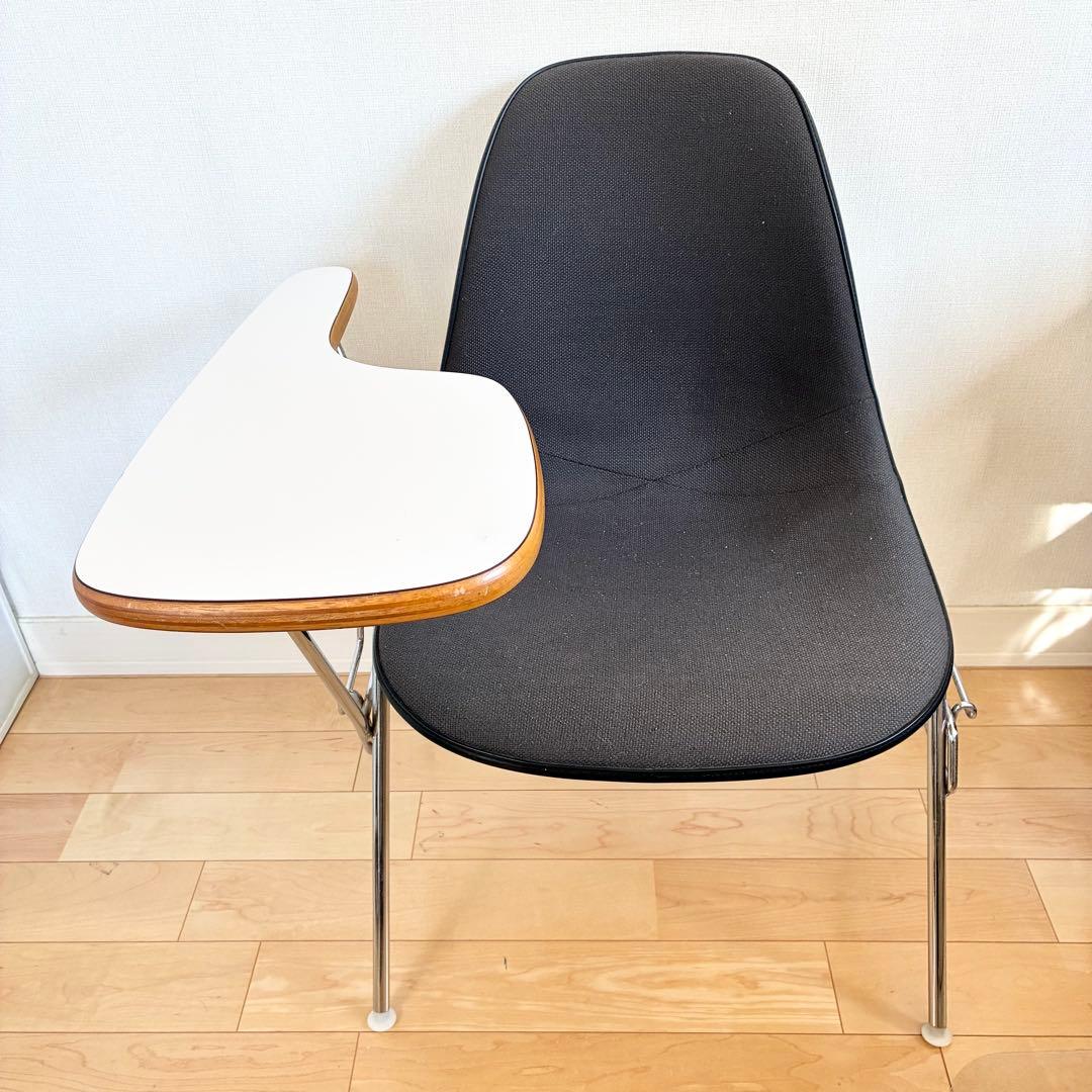 Herman Miller サイドシェルスタッキングチェア テーブル付き