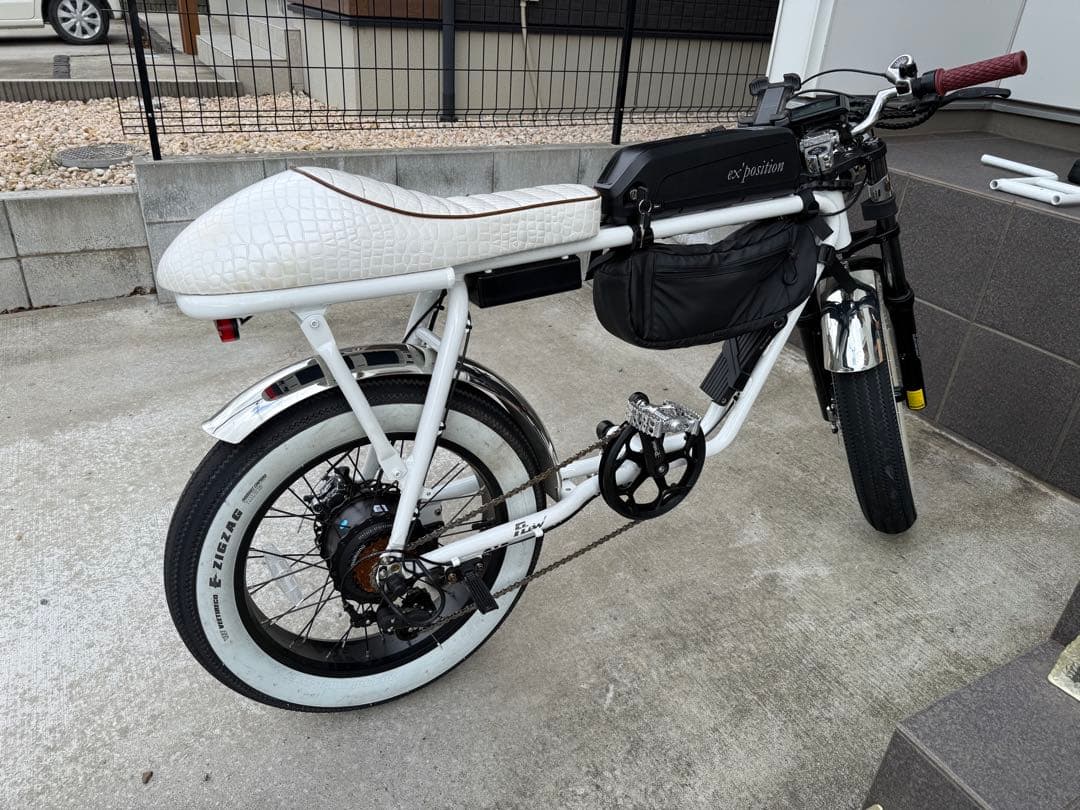フローバイク　電動アシスト自転車 ホワイト
