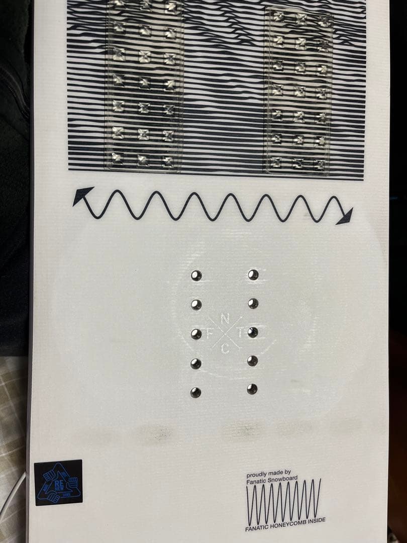 【送料込】スノーボード（FNTC TNTC）150cm