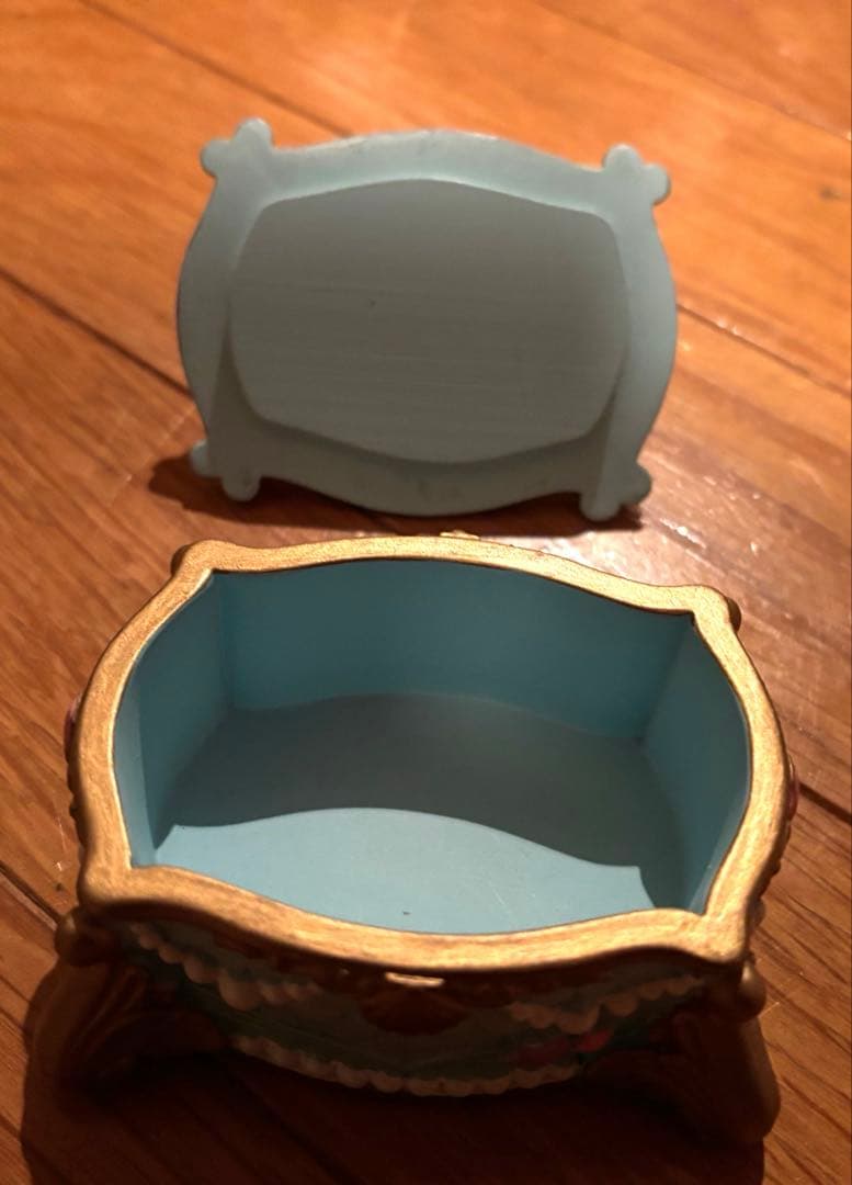 ディズニーストア アリエル ジャスミン アクセサリーケース アクセサリーボックス