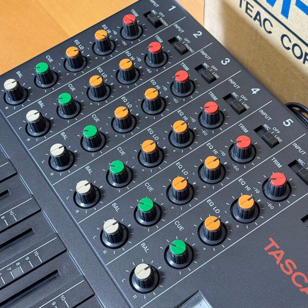 TASCAM M-06ST アナログミキサー