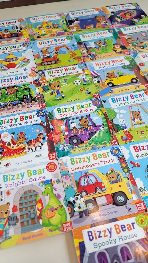 (Nosy Crow) Bizzy Bear 22冊 子ども英語の本