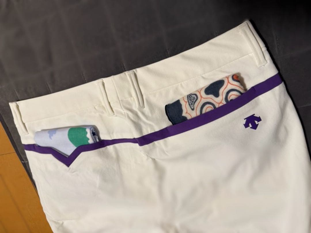 デサントゴルフパンツ　メンズ