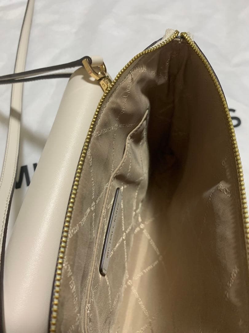 MICHAEL KORS トートバッグとクラッチバッグセット3点美品。
